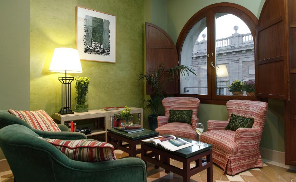 Suite Alcazar Seville Room photo