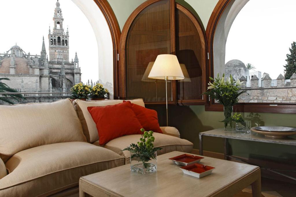 Suite Alcazar Seville Room photo